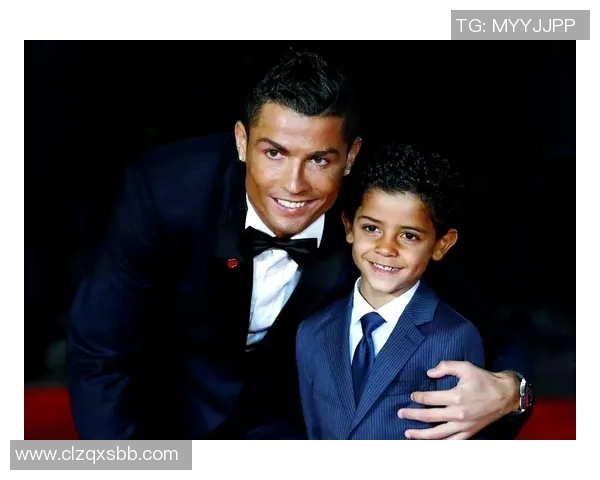 追忆绿茵传奇黑人球星从街头少年到世界足球巅峰的励志征程 追忆绿茵传奇黑人球星从街头少年到世界足球巅峰的励志征程